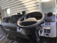 三菱ふそうキャンターアルミバン小型（2t・3t）[写真15]