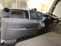 三菱ふそうキャンターアルミバン小型（2t・3t）[写真19]