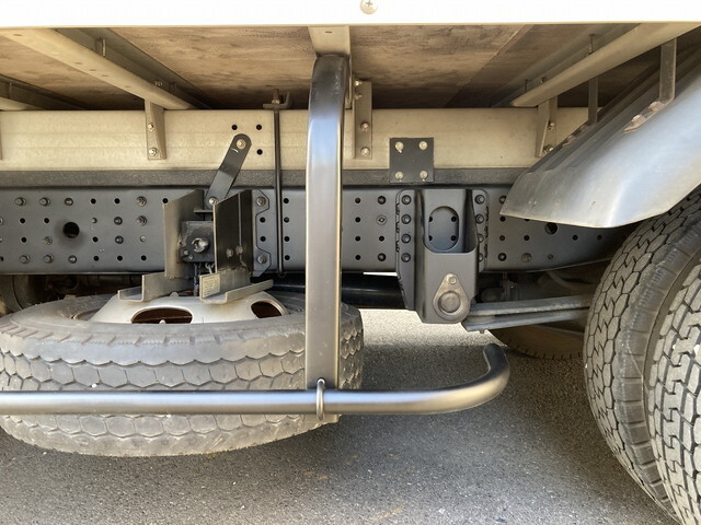 三菱ふそうキャンターアルミバン小型（2t・3t）[写真31]