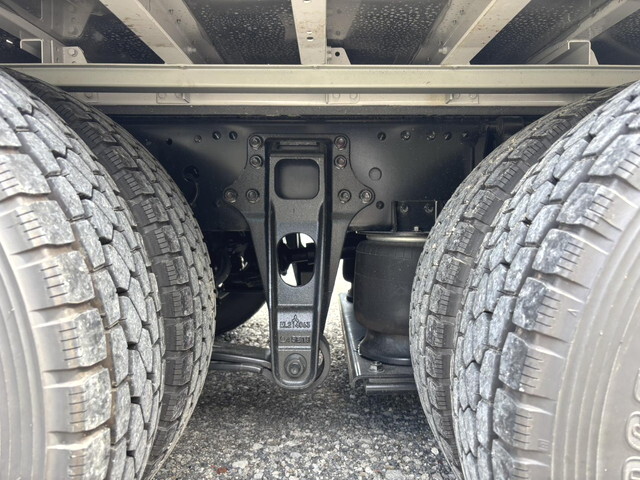 三菱ふそうスーパーグレートアルミウイング大型（10t）[写真19]