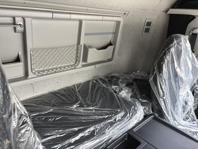 三菱ふそうスーパーグレートアルミウイング大型（10t）[写真23]