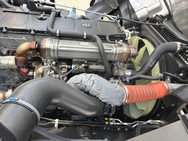 三菱ふそうスーパーグレートアルミウイング大型（10t）[写真31]