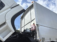 三菱ふそうスーパーグレートアルミウイング大型（10t）[写真33]