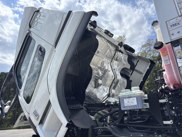 三菱ふそうスーパーグレートアルミウイング大型（10t）[写真33]