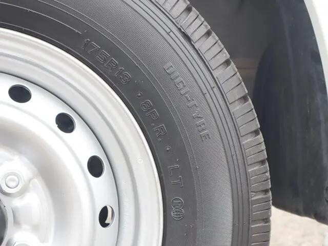 トヨタライトエース平ボディ小型（2t・3t）[写真18]