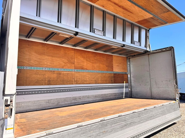 日野レンジャーアルミウイング中型（4t）[写真23]