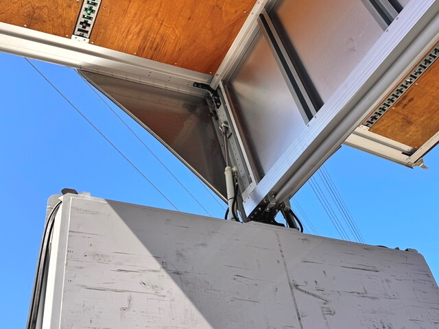 日野レンジャーアルミウイング中型（4t）[写真27]