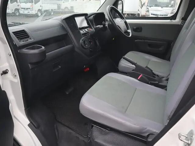 トヨタタウンエース平ボディ小型（2t・3t）[写真28]