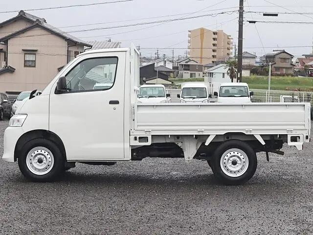 トヨタタウンエース平ボディ小型（2t・3t）[写真04]
