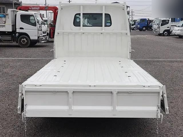 トヨタライトエース平ボディ小型（2t・3t）[写真10]