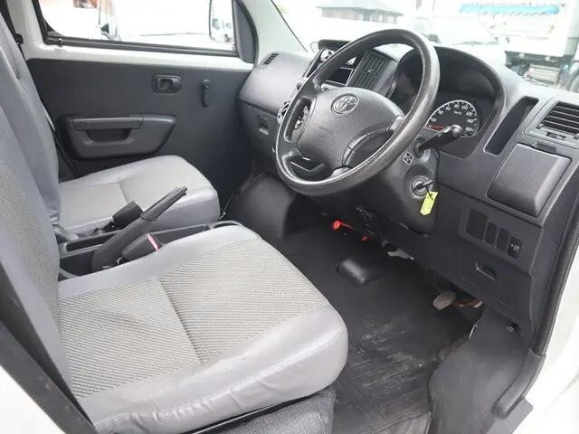 トヨタライトエース平ボディ小型（2t・3t）[写真23]