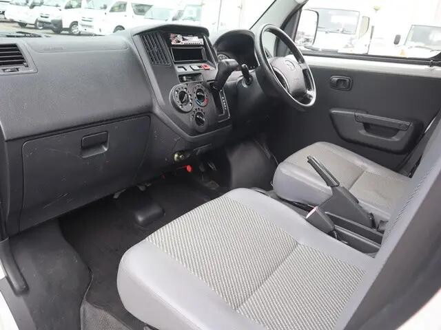 トヨタライトエース平ボディ小型（2t・3t）[写真25]