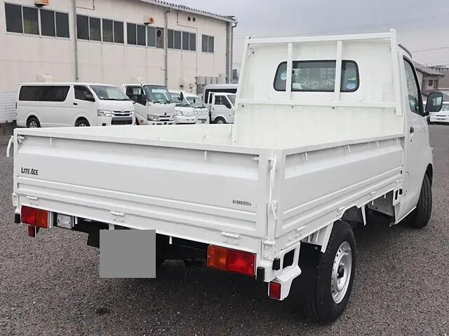 トヨタライトエース平ボディ小型（2t・3t）[写真04]