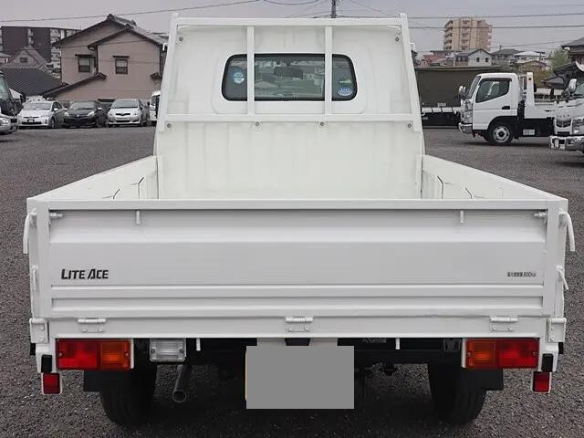 トヨタライトエース平ボディ小型（2t・3t）[写真06]