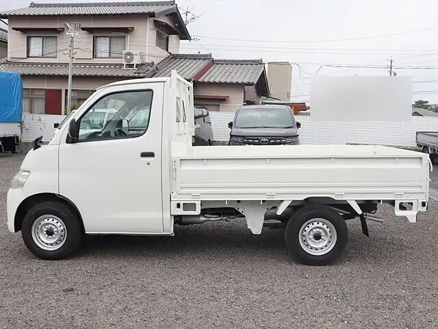 トヨタライトエース平ボディ小型（2t・3t）[写真08]