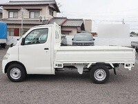 トヨタライトエース平ボディ小型（2t・3t）[写真09]