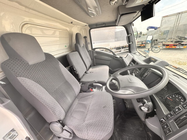 いすゞエルフアルミバン小型（2t・3t）[写真17]