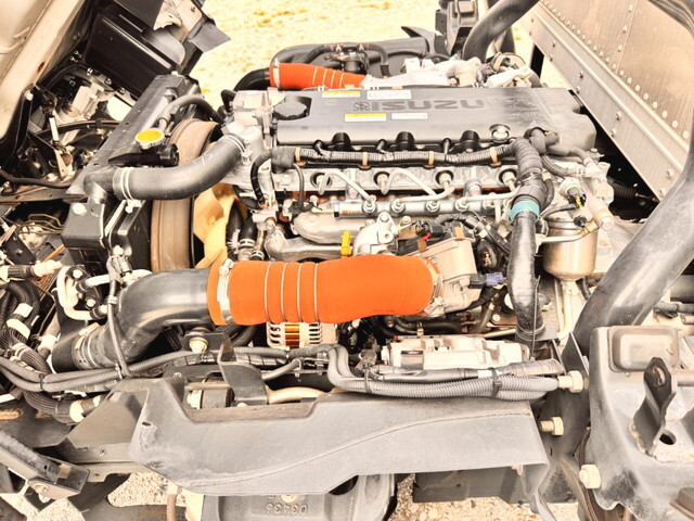 いすゞエルフアルミバン小型（2t・3t）[写真21]