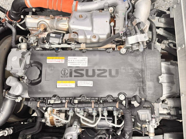 いすゞエルフアルミバン小型（2t・3t）[写真23]