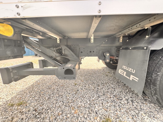 いすゞエルフアルミバン小型（2t・3t）[写真24]