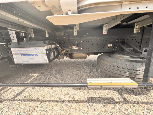 いすゞエルフアルミバン小型（2t・3t）[写真27]