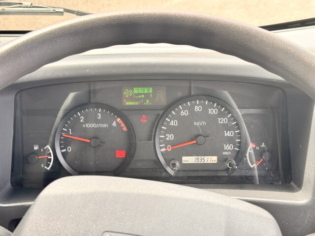 いすゞエルフアルミバン小型（2t・3t）[写真05]