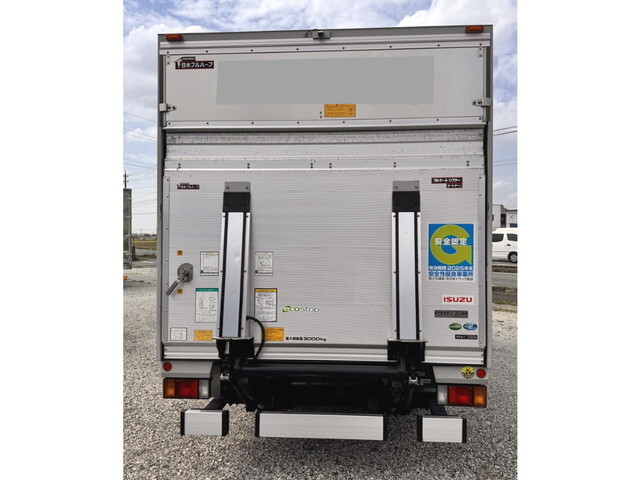 いすゞエルフアルミバン小型（2t・3t）[写真08]