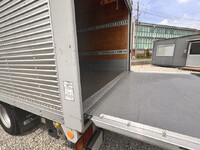 いすゞエルフアルミバン小型（2t・3t）[写真10]