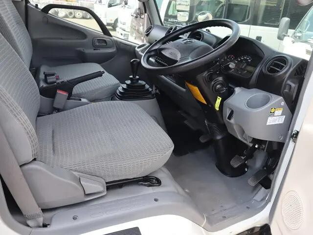 トヨタダイナルートバン小型（2t・3t）[写真28]