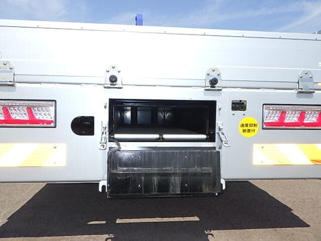 日野プロフィアセルフクレーン4段大型（10t）[写真15]