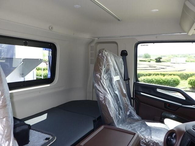 日野プロフィアセルフクレーン4段大型（10t）[写真25]