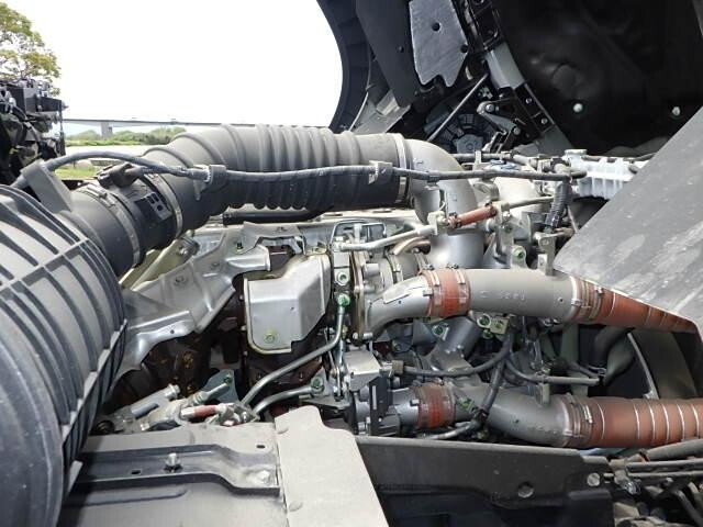 日野プロフィアセルフクレーン4段大型（10t）[写真28]