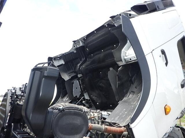 日野プロフィアセルフクレーン4段大型（10t）[写真31]