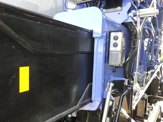 日野プロフィアセルフクレーン4段大型（10t）[写真09]