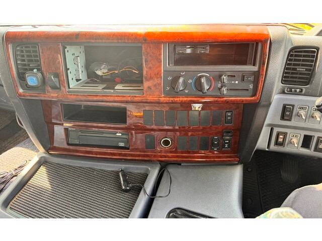 日野プロフィアセーフティローダー大型（10t）[写真24]