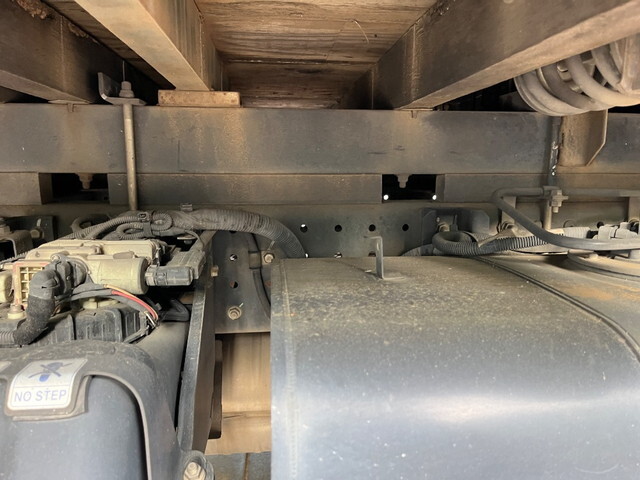 三菱ふそうキャンターセルフクレーン4段小型（2t・3t）[写真06]