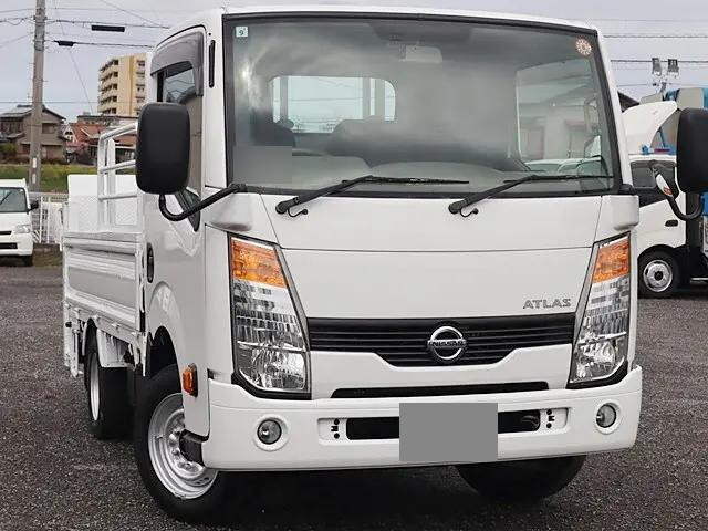 日産アトラス平ボディ小型（2t・3t）[写真01]