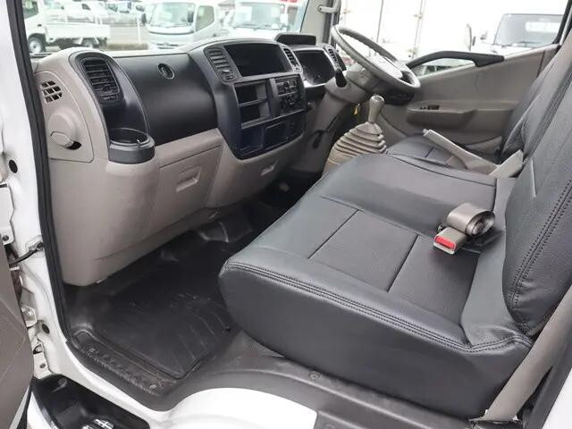 日産アトラス平ボディ小型（2t・3t）[写真27]