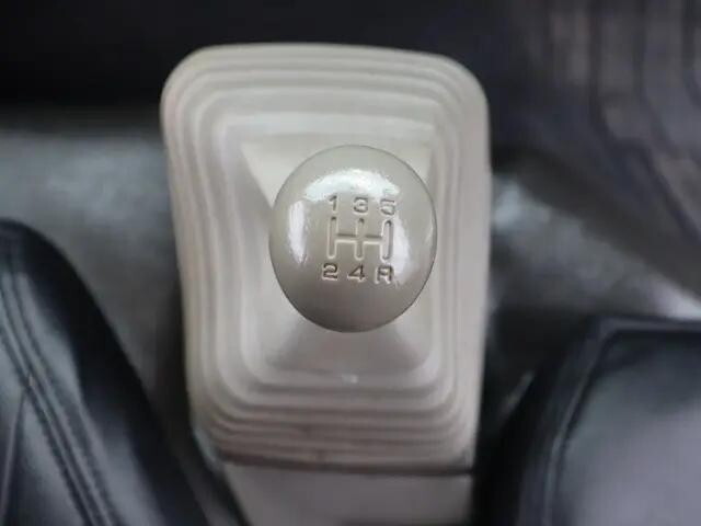 日産アトラス平ボディ小型（2t・3t）[写真30]