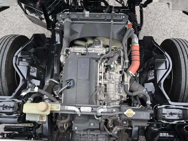 三菱ふそうキャンター平ボディ小型（2t・3t）[写真16]