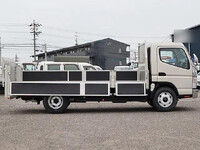 三菱ふそうキャンター平ボディ小型（2t・3t）[写真06]