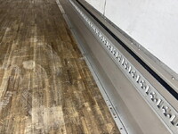 三菱ふそうファイターアルミウイング中型（4t）[写真14]