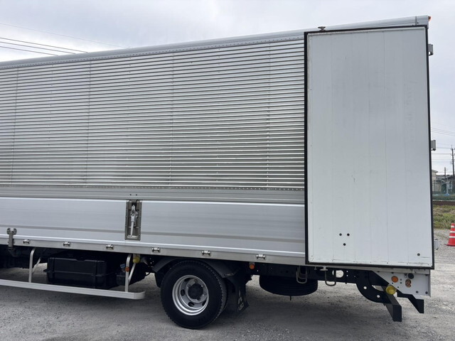 三菱ふそうファイターアルミウイング中型（4t）[写真14]