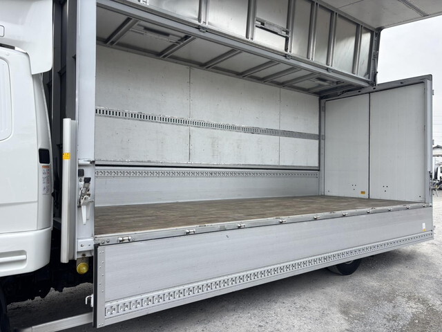 三菱ふそうファイターアルミウイング中型（4t）[写真16]