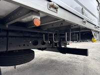 三菱ふそうファイターアルミウイング中型（4t）[写真22]