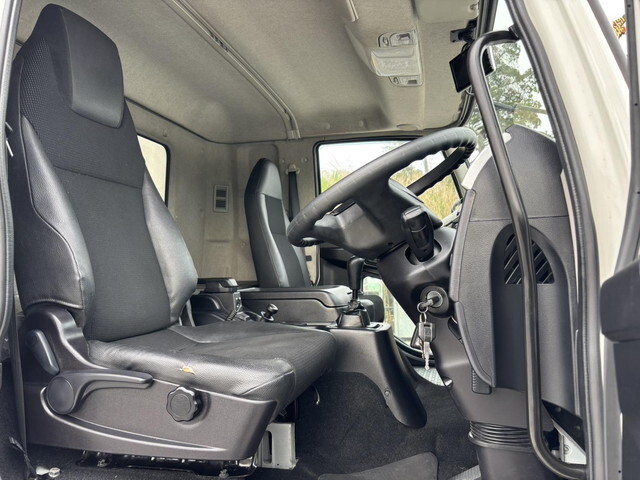 三菱ふそうファイターアルミウイング中型（4t）[写真27]