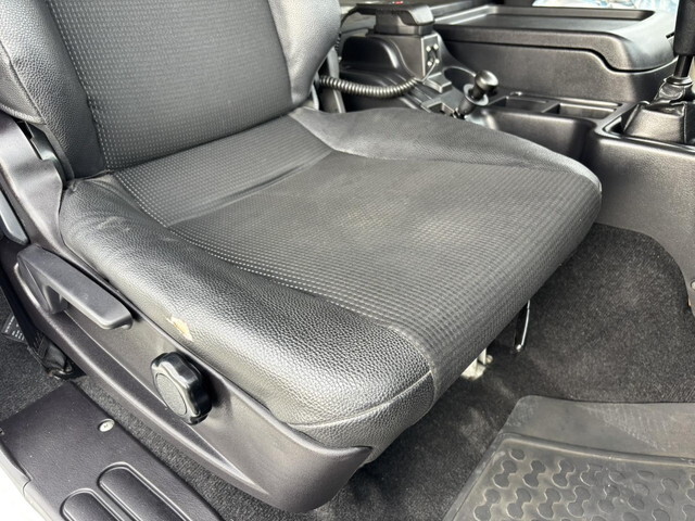 三菱ふそうファイターアルミウイング中型（4t）[写真28]