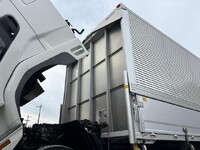 三菱ふそうファイターアルミウイング中型（4t）[写真39]