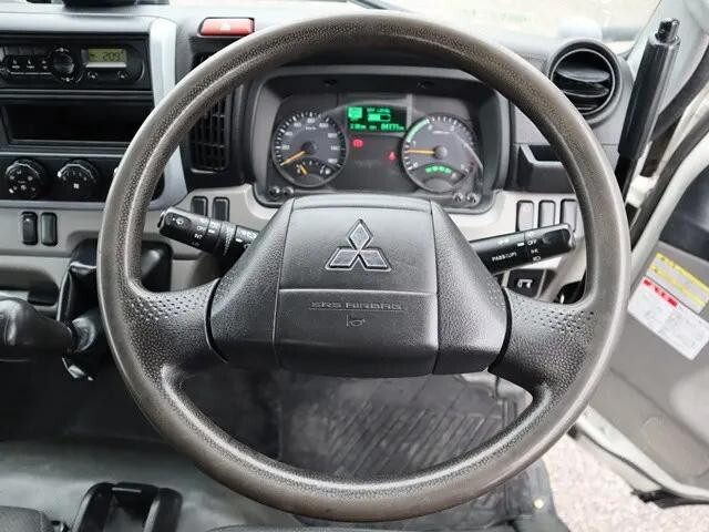 三菱ふそうキャンターダンプ小型（2t・3t）[写真30]