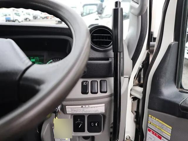 三菱ふそうキャンターダンプ小型（2t・3t）[写真34]